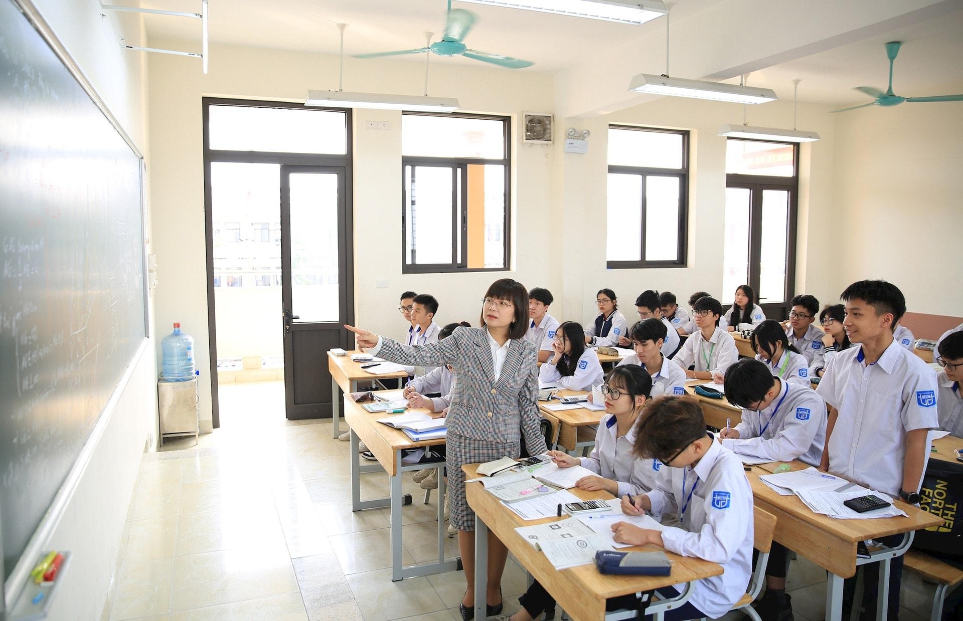 school-dinh-hoang-mai.jpg