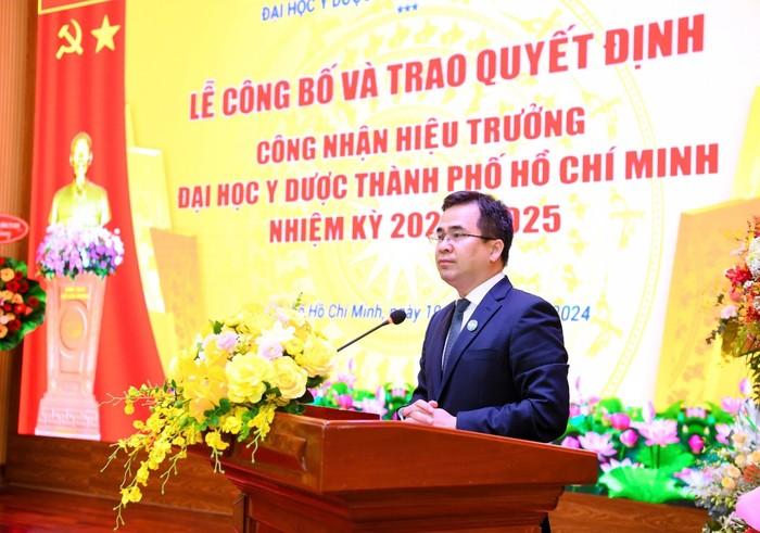 Phó Giáo sư, Tiến sĩ Ngô Quốc Đạt phát biểu nhận giải. (Ảnh: website của trường).