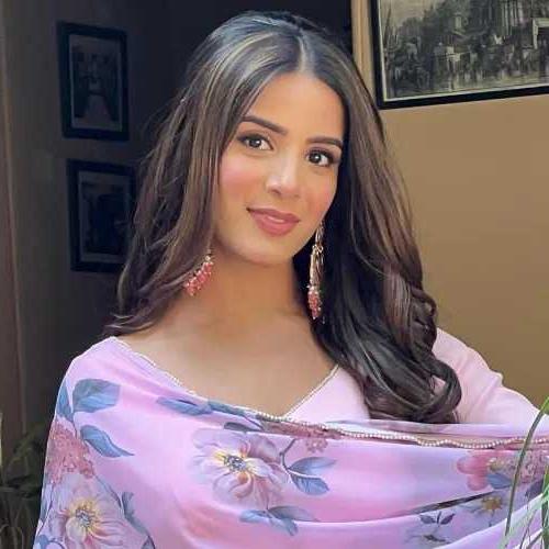 Nikki Sharma - Biography, Age, Career, Height, Relationship, Education, Family