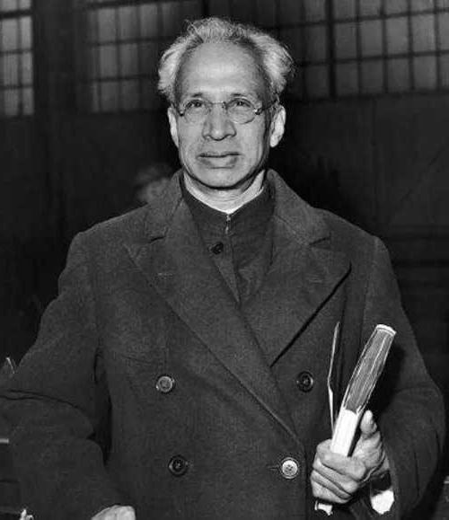 Sarvepalli Radhakrishnan - Teacher, President, Statesman, Biography, Birthday, Career, Age