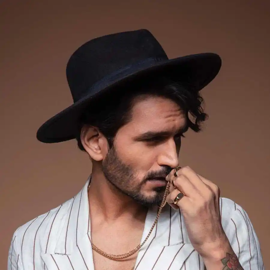 Gajendra Verma - Songs, Career, Age, Family, Relationships