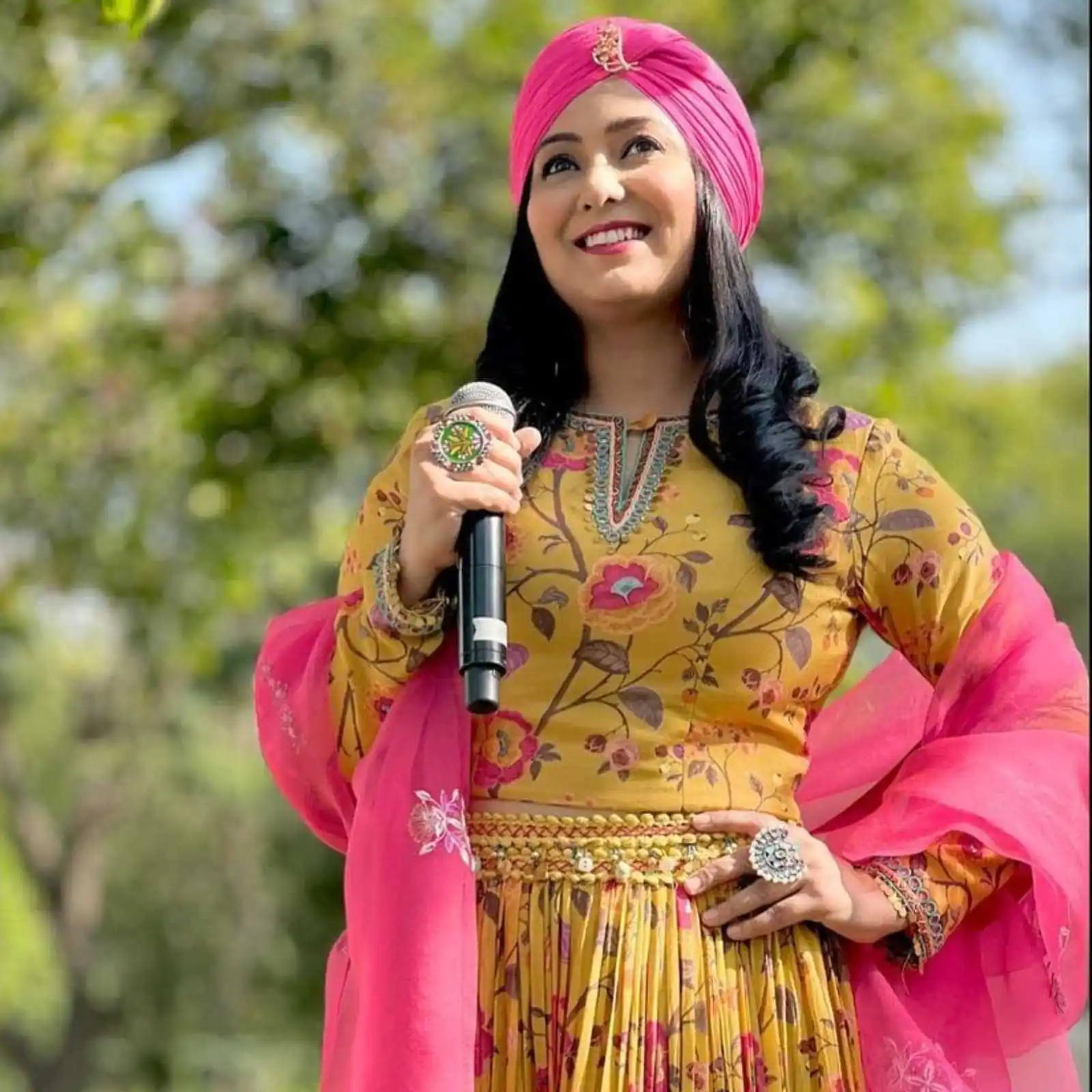 Harshdeep Kaur - Awards, Best Songs, Biography, Birthday, Career, Age