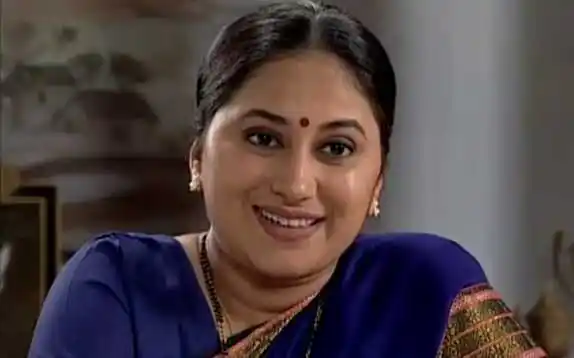 Sukanya Kulkarni - Awards, Movies, TV Shows, Biography, Birthday, Career, Age