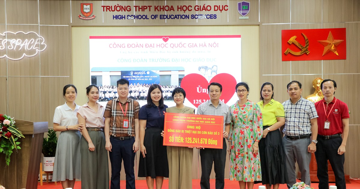  Công đoàn Trường Đại học Giáo dục ủng hộ đồng bào chịu thiệt hại do bão lũ 