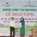 "Thư viện xanh" đến với học trò ở Đắk Lắk