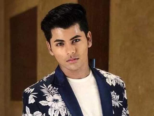 Siddharth Nigam Age, Controversy, Age, Net Worth, Family