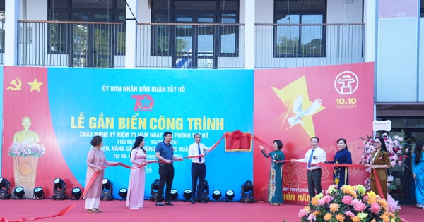 Quận Tây Hồ gắn biển 2 công trình chào mừng 70 năm Ngày Giải phóng Thủ đô