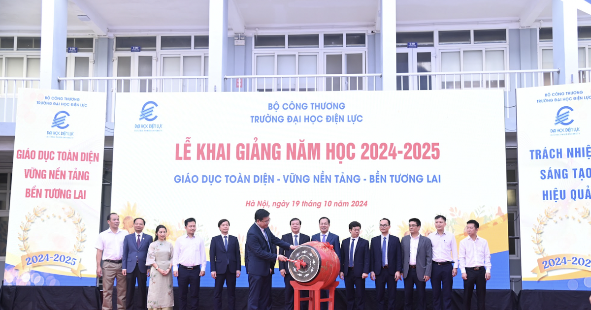  Trường ĐH Điện lực khai giảng năm học mới, chào đón gần 4.500 tân sinh viên 