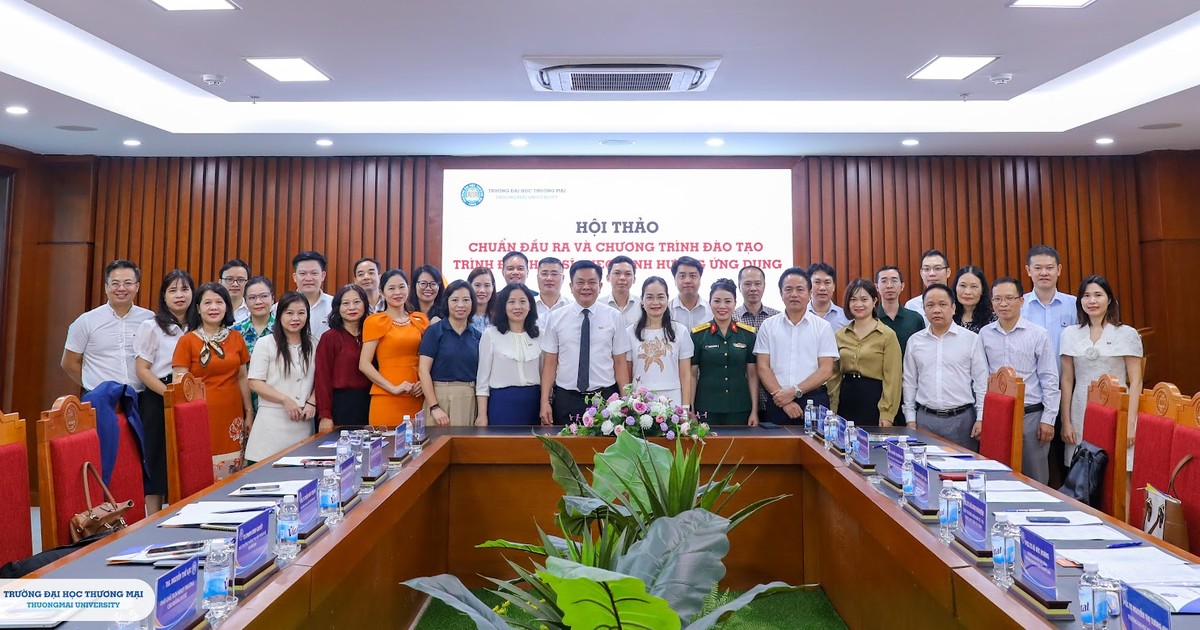  Trường Đại học Thương mại tổ chức Hội thảo khoa học về đào tạo trình độ thạc sĩ 