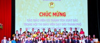 Trao thưởng cho 180 giáo viên dạy giỏi Thành phố Hà Nội cấp trung học cơ sở